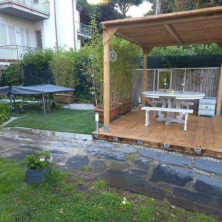 Domusauroom, Relax Nel Cuore Della Versilia - Pet Friendly В'яреджо Екстер'єр фото