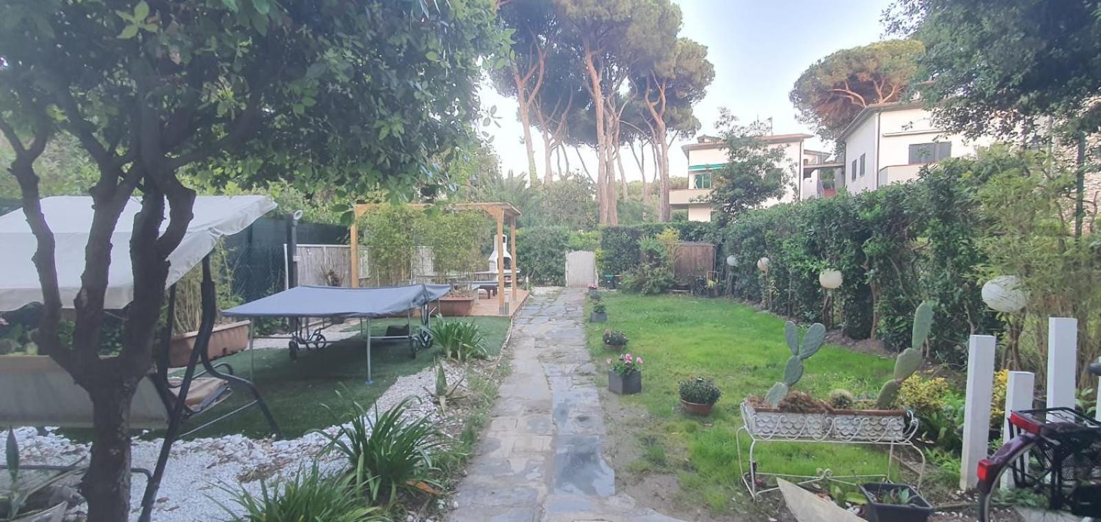 Domusauroom, Relax Nel Cuore Della Versilia - Pet Friendly В'яреджо Екстер'єр фото